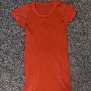 Lululemon top
